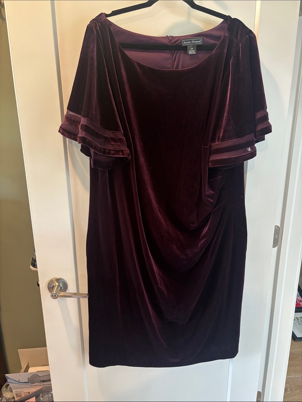 Jessica Howard Velvet Midi Dress in Plum